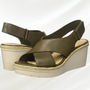 Clarks Palm Glow Olive Green Wedge Sandals Size 9